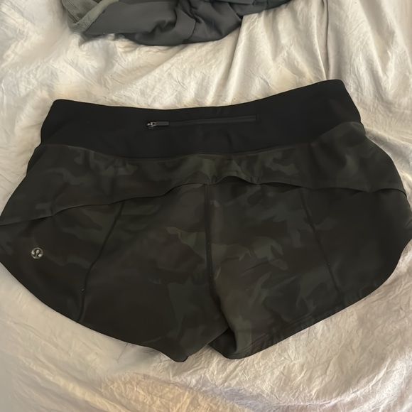 Lululemon speed up 2.5” - Picture 2 of 5